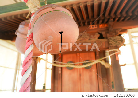 神社前的門鈴 神社前的門鈴 142139306
