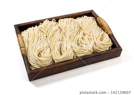 fresh Chinese Wheat Noodles Ingredient for Traditional Hot Dry Noodles fresh Chinese Wheat Noodles Ingredient for Traditional Hot Dry Noodles 142139607
