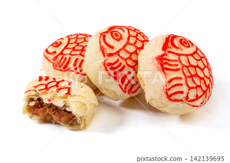 traditional Chinese Hawthorn Filled Fish Shape Pastry traditional Chinese Hawthorn Filled Fish Shape Pastry 142139695