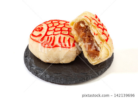 traditional Chinese Hawthorn Filled Fish Shape Pastry traditional Chinese Hawthorn Filled Fish Shape Pastry 142139696