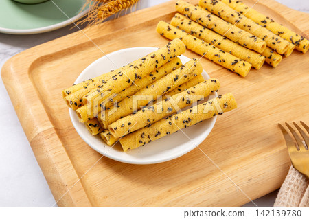 traditional Crispy Wafer Egg Roll Sweet Snack traditional Crispy Wafer Egg Roll Sweet Snack 142139780