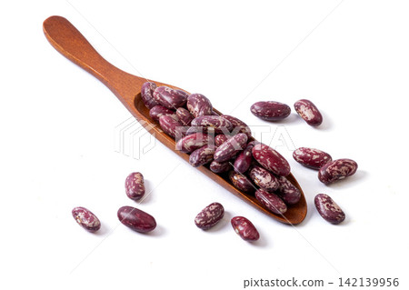 raw Speckled Kidney Beans on Wooden Spoon raw Speckled Kidney Beans on Wooden Spoon 142139956