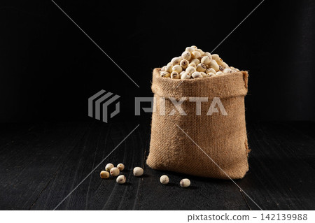 dried white lotus seeds whole edible nuts for soup and sweet dessert dried white lotus seeds whole edible nuts for soup and sweet dessert 142139988