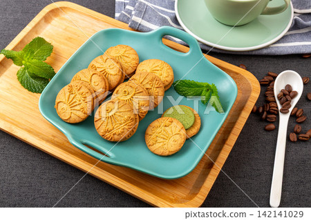 matcha Mint Whole Wheat Sandwich Cookie Snack 142141029