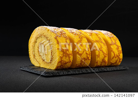 golden Durian Cheese Swiss Roll Cake Dessert 142141097