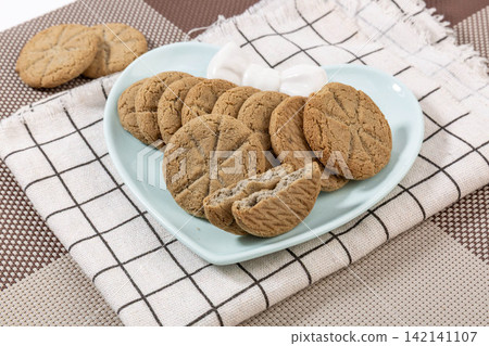five Black Ingredients Walnut Cookie Traditional Pastry 142141107