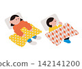 兒童睡在日式床墊上的插圖 142141200