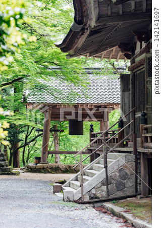 [Higashiomi City, Shiga Prefecture] Hyakusaiji Temple: Bell Tower and Fresh Greenery 142141697