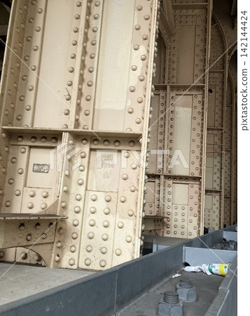 Iron bridge girders Iron bridge girders 142144424