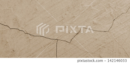 Cracked cream plaster wall texture 142146033