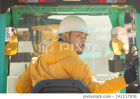 叉車 叉車 142157936