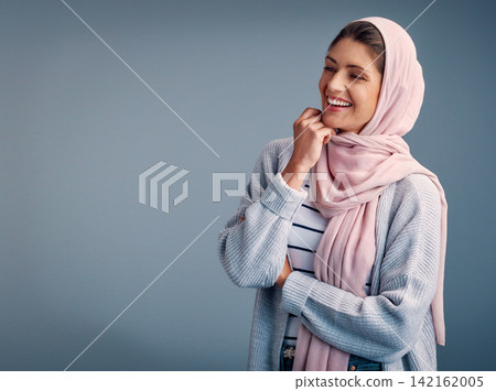 Fashion, woman and hijab in studio, smile and isolated on gray background. Head scarf, Ramandan and stylish for religious Arabic female model, muslim or mockup space for minimalism Islamic Eid outfit 142162005
