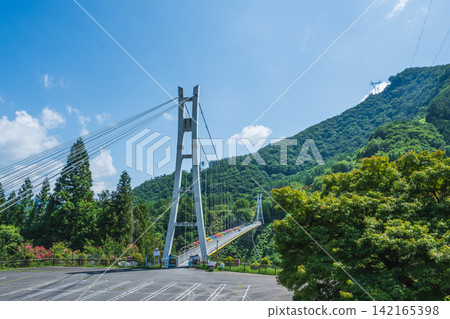 上野村天空之橋的夏日 上野村天空之橋的夏日 142165398
