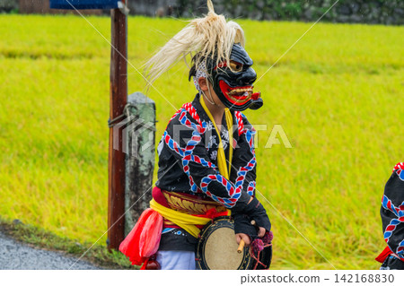 哈哈加浦面風樂 - 佐賀縣鹿島市的傳統表演藝術。 哈哈加浦面風樂 - 佐賀縣鹿島市的傳統表演藝術。 142168830