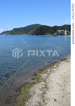沙灘上的漣漪 沙灘上的漣漪 142174703