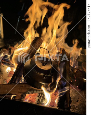 Campfire Campfire 142175617