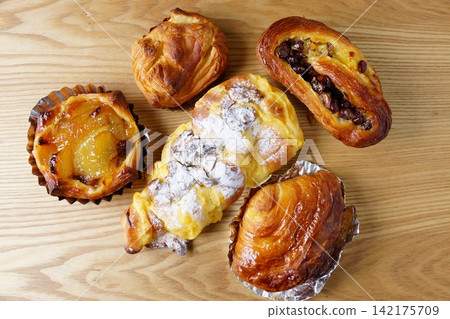 甜糕點 甜糕點 142175709
