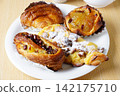 sweet pastry 142175710