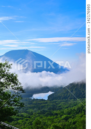 View from Kinsei Pass: Mount Nantai, Lake Yunoko, and a sea of clouds. View from Kinsei Pass: Mount Nantai, Lake Yunoko, and a sea of clouds. 142176993