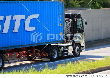 Trailer truck Trailer truck 142177784