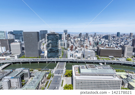 大阪市北區大阪市政府大樓週邊街景 142178021
