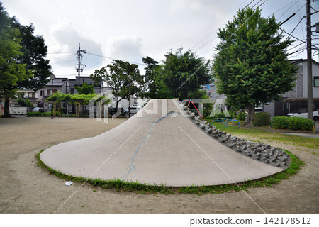 愛知縣:名古屋市金雀公園 - 公園內的富士山滑道 愛知縣:名古屋市金雀公園 - 公園內的富士山滑道 142178512