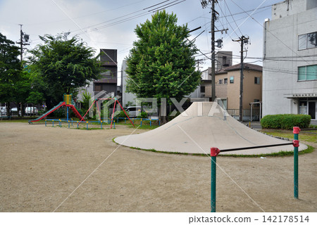 愛知縣:名古屋市金雀公園 - 公園內的富士山滑道 愛知縣:名古屋市金雀公園 - 公園內的富士山滑道 142178514
