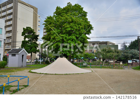 愛知縣:名古屋市金雀公園 - 公園內的富士山滑道 愛知縣:名古屋市金雀公園 - 公園內的富士山滑道 142178516