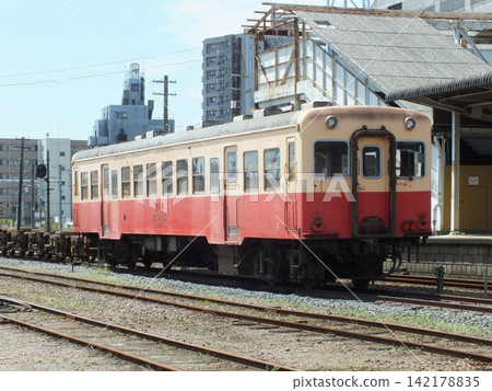 Kominato Railway Kiha 210 (photographed at Goi Station) Kominato Railway Kiha 210 (photographed at Goi Station) 142178835