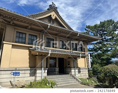 Exterior view of the Sino-Japanese Peace Treaty Memorial Hall | Shimonoseki City, Yamaguchi Prefecture, within the grounds of Shunpanro Hotel Exterior view of the Sino-Japanese Peace Treaty Memorial Hall | Shimonoseki City, Yamaguchi Prefecture, within the grounds of Shunpanro Hotel 142178849