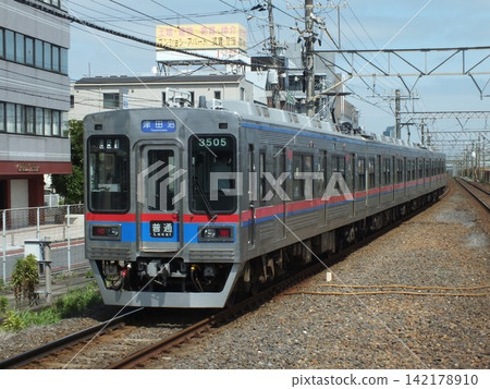 京成電鐵3500系列（拍攝於京成幕張本鄉站） 142178910