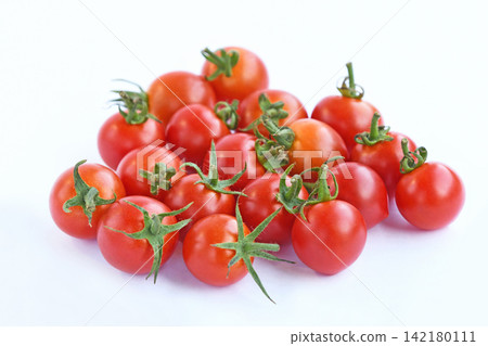 Mini tomatoes (Horemaru variety) Mini tomatoes (Horemaru variety) 142180111