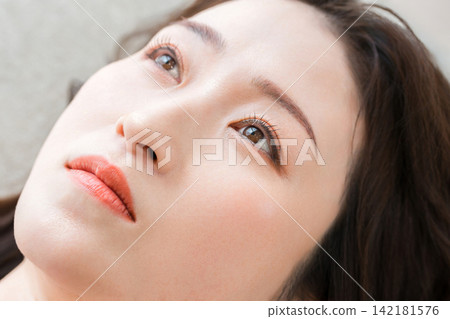 Women's makeup, eye makeup, beauty image Women's makeup, eye makeup, beauty image 142181576