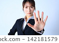 拒絕的女商人的形象 142181579
