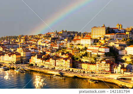 A stunning view of Porto's beautiful historic district A stunning view of Porto's beautiful historic district 142181794
