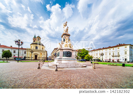 Count Cavour monument in Carlo Emanuele II square Turin Italy 142182302
