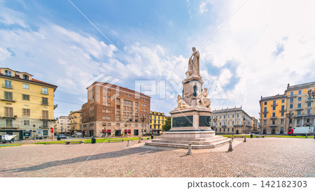 Monument to Count Cavour in Carlo Emanuele II square Turin Italy Monument to Count Cavour in Carlo Emanuele II square Turin Italy 142182303