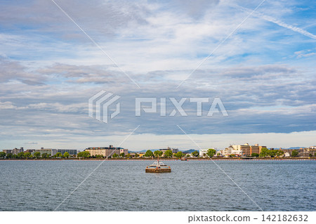 琵琶湖景色,滋賀郡大津市 琵琶湖景色,滋賀郡大津市 142182632