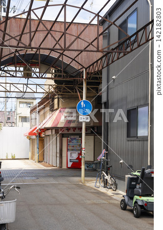 Nishi-Tengachaya Shopping Street (Nishitengachaya Shopping Street) Nishi-Tengachaya Shopping Street (Nishitengachaya Shopping Street) 142182803