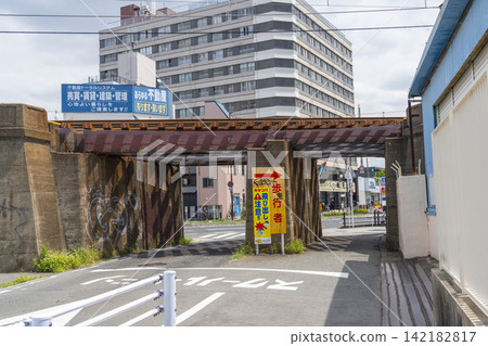 Shinkaidori (Kizugawa-Hirano Line, urban planning road) in Nishinari Ward, Osaka City Shinkaidori (Kizugawa-Hirano Line, urban planning road) in Nishinari Ward, Osaka City 142182817