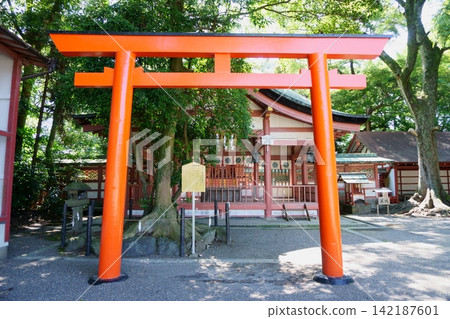 馬神社的附屬神社矢五郎殿2是愛知縣的文化財產。 馬神社的附屬神社矢五郎殿2是愛知縣的文化財產。 142187601