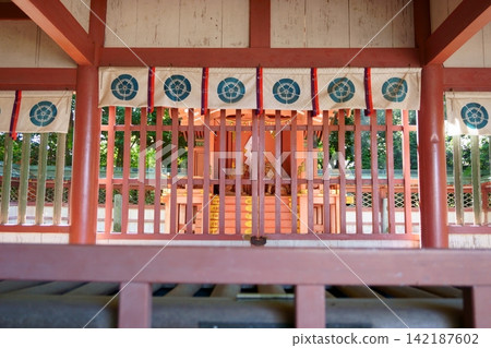 馬神社的附屬神社矢五郎殿1是愛知縣的文化財產。 馬神社的附屬神社矢五郎殿1是愛知縣的文化財產。 142187602