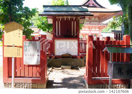 Kashiwagi Shrine, a subsidiary shrine of Tsushima Shrine (2) Kashiwagi Shrine, a subsidiary shrine of Tsushima Shrine (2) 142187606