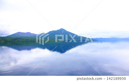 Lake Shikotsu, Himemasu (landlocked salmon), Yamasen Railway Bridge, Lake Shikotsu sightseeing boat, caldera lake, Hokkaido sightseeing, Shikotsu-Toya National Park, underwater sightseeing boat 142189930