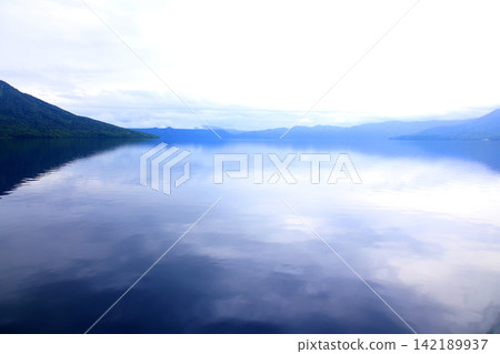Lake Shikotsu, Himemasu (landlocked salmon), Yamasen Railway Bridge, Lake Shikotsu sightseeing boat, caldera lake, Hokkaido sightseeing, Shikotsu-Toya National Park, underwater sightseeing boat 142189937