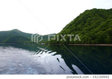 支笏湖、姬增(陸封鮭)、山船鐵路橋、支笏湖觀光船、火山口湖、北海道觀光、支洞爺國立公園、水下觀光船 支笏湖、姬增(陸封鮭)、山船鐵路橋、支笏湖觀光船、火山口湖、北海道觀光、支洞爺國立公園、水下觀光船 142189942