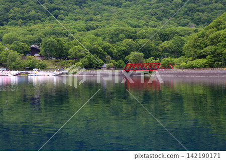 支笏湖、姬增(陸封鮭)、山船鐵路橋、支笏湖觀光船、火山口湖、北海道觀光、支洞爺國立公園、水下觀光船 支笏湖、姬增(陸封鮭)、山船鐵路橋、支笏湖觀光船、火山口湖、北海道觀光、支洞爺國立公園、水下觀光船 142190171