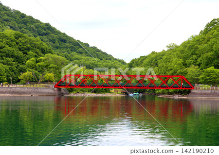 支笏湖、姬增(陸封鮭)、山船鐵路橋、支笏湖觀光船、火山口湖、北海道觀光、支洞爺國立公園、水下觀光船 支笏湖、姬增(陸封鮭)、山船鐵路橋、支笏湖觀光船、火山口湖、北海道觀光、支洞爺國立公園、水下觀光船 142190210