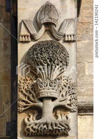 Religious symbolism on the walls of Bath Abbey in the city of Bath - UK 142190242