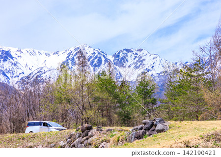 春意盎然的白馬村景色 春意盎然的白馬村景色 142190421